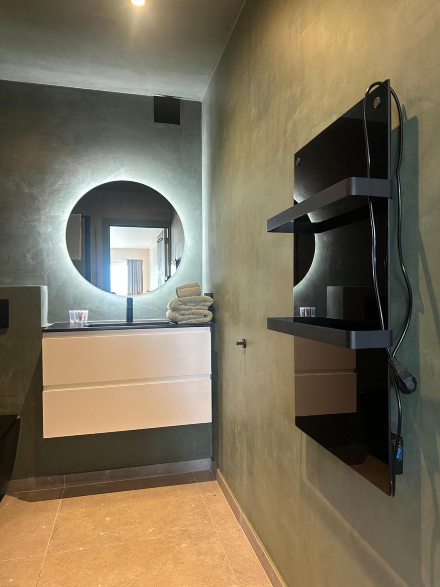 Studio By Aimee - 20M From The Beach & In City Centre! أوستيند المظهر الخارجي الصورة